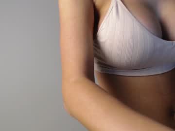 girl
        trixie_taylor cam image #2545485