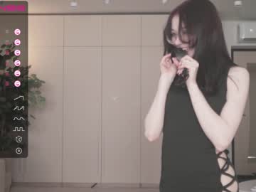 girl
        oki_dokie cam image #2176995