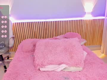 girl
        little_effy18 cam image #2605511