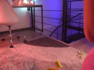 girl
        mystikei cam image #327788