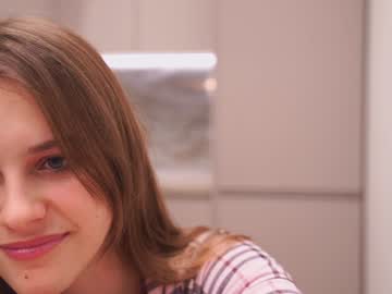 girl
        dream_beam cam image #5870169