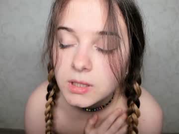 girl
        oladushek18 cam image #302906