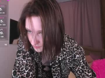 girl
        sonya_salvatore cam image #5315852