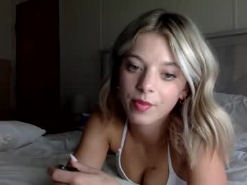 girl
        coryraine1 cam image #1483885