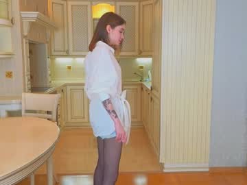 girl
        harrieteasley cam image #5207310