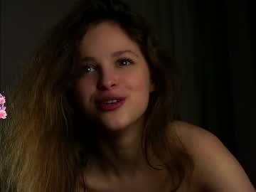 girl
        a_whole_eternity cam image #4980753