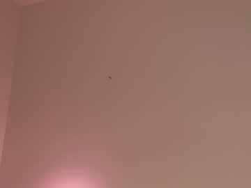 girl
        sae__ cam image #1249440