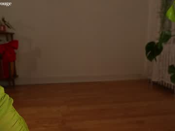 girl
        alisonrouge cam image #3009128