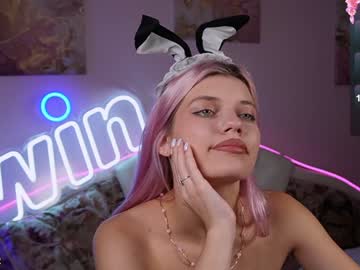 girl
        victoriabeverly cam image #5647005
