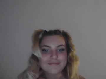 girl
        ittybittytitties9 cam image #1544769