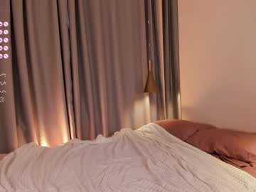 girl
        alice_pinkys cam image #4059883