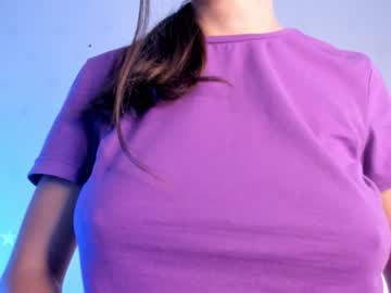 girl
        elliehunt cam image #2199323