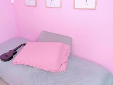 girl
        little_effy18_ cam image #6865632