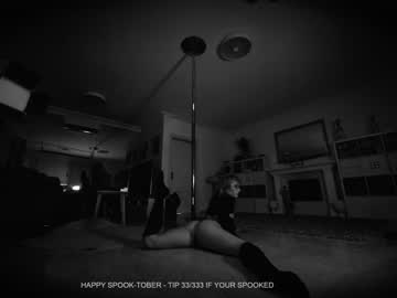 girl
        hannahjames710 cam image #141349