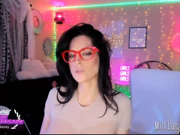 girl
        milf_lacey cam image #333388