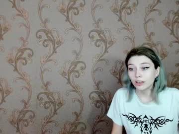 girl
        yuinika_ cam image #4713526