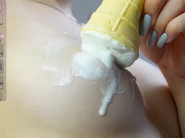 girl
        molly__meow cam image #4191398