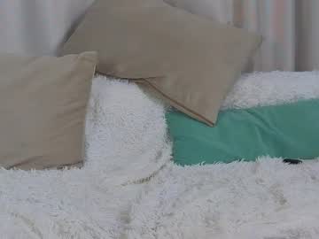 couple
        honey_bunny_96 cam image #6978536