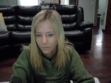 girl
        armyvet1991 cam image #6445757