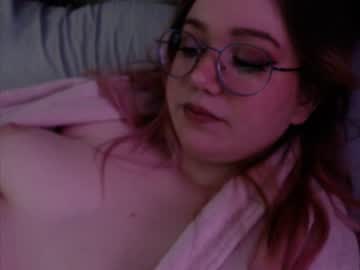 girl
        uwuptiana cam image #2982482