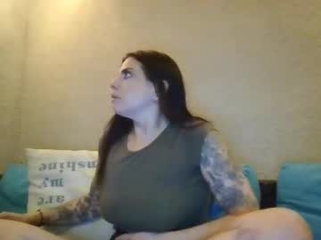 couple
        beautybeautynhairybeast cam image #4992932