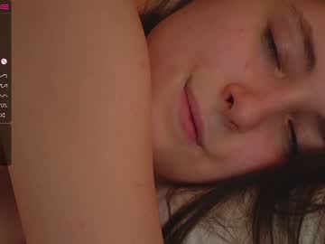 girl
        beckymartens cam image #1989084