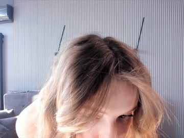 girl
        mya66maya cam image #4203064