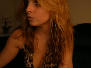 girl
        lilbeccaxo cam image #4345420