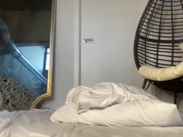 girl
        lexiflexibby cam image #1197229