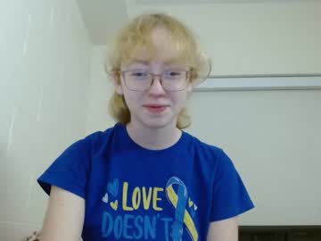 girl
        blonde_katie cam image #3467508