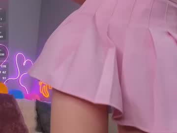 girl
        fly_best cam image #6534031