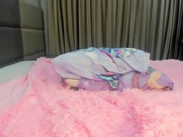 girl
        fferal_berry cam image #1820489