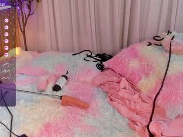 girl
        little_effy18 cam image #3667079
