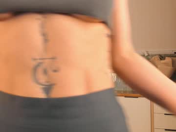 girl
        maxinefoulkes cam image #5803987