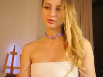 girl
        mickeydior cam image #6253546
