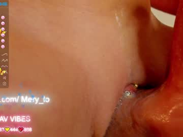 girl
        mery_lo cam image #389761