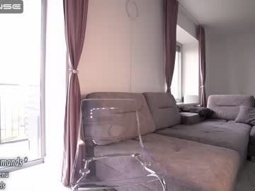 girl
        innocentemmy cam image #1811610