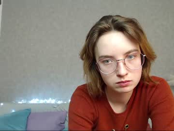 girl
        mary_klaus cam image #856072