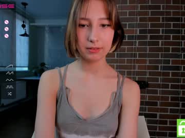 girl
        karengordons cam image #1222005