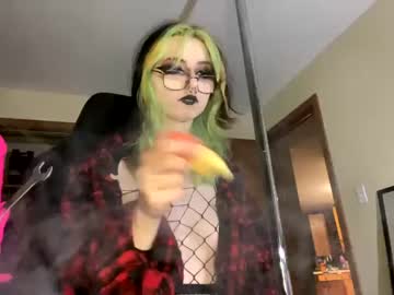 girl
        cryptiddi3s cam image #315708