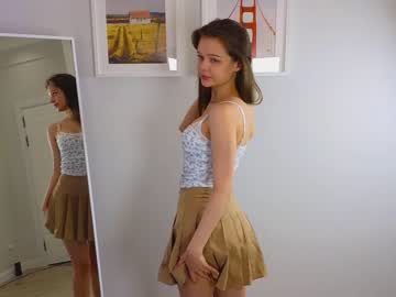 girl
        itwasinsimpsons cam image #2457111