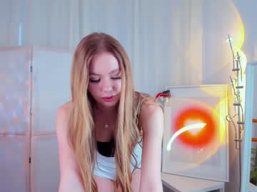 girl
        cassie_palmer cam image #5681677