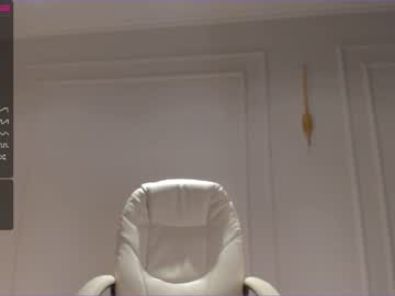 girl
        suma_ren cam image #1412329