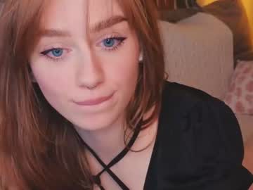 girl
        lizzy_blaze cam image #2864302
