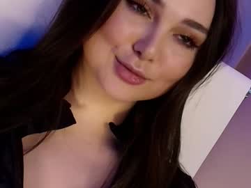 girl
        hollyextra cam image #6533466