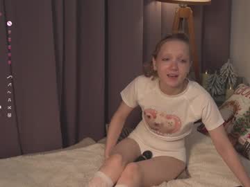girl
        lyly_bambi cam image #5651781