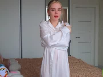 girl
        cyberslime cam image #3420528