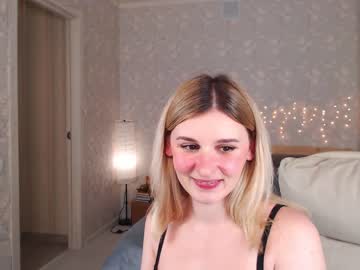 girl
        tendermoon__ cam image #3307807
