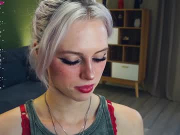 girl
        audreycarvin cam image #4811427