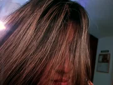 girl
        isabeyferrec cam image #3402443
